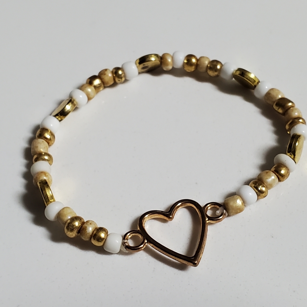 Gold and Pearl Heart Charm Bracelet